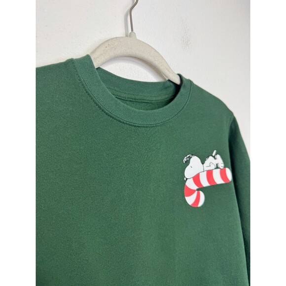 Peanuts Kids XS Unisex Snoopy On Candy Cane Sweatshirt Green Pullover Christmas - Picture 2 of 8